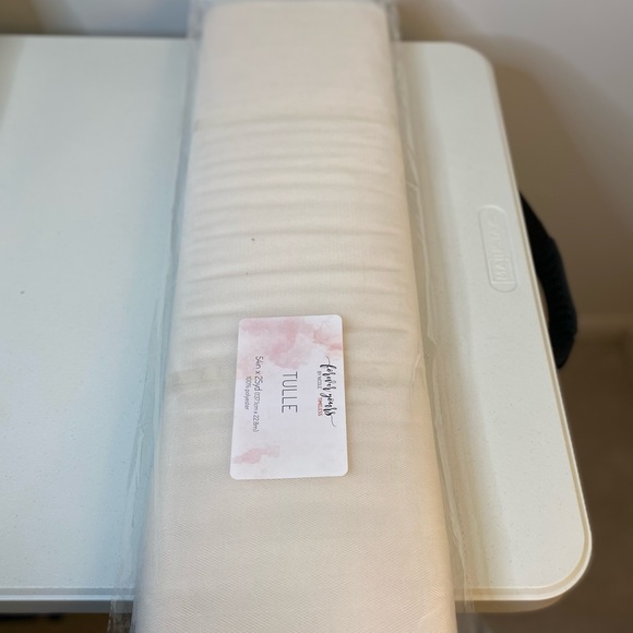 Tulle - Picture 2 of 4